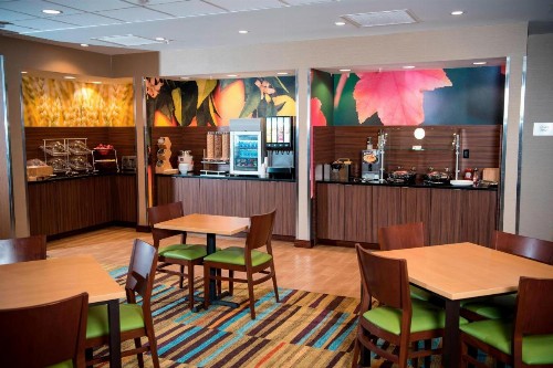 Fairfield Inn & Suites by Marriott Cincinnati Uptown/University Area - image 15