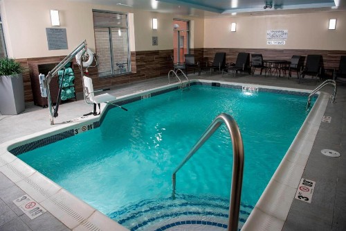 Fairfield Inn & Suites by Marriott Cincinnati Uptown/University Area - image 17