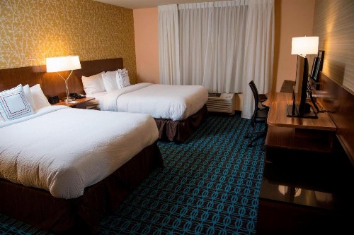 Fairfield Inn & Suites by Marriott Cincinnati Uptown/University Area - image 5