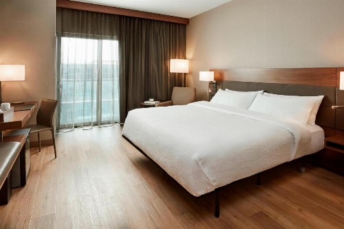 AC Hotel by Marriott Cincinnati at The Banks - image 40