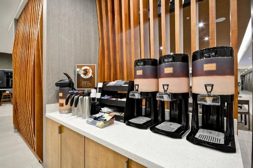 SpringHill Suites by Marriott Cincinnati Blue Ash - image 25