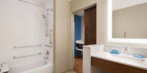 Holiday Inn Express & Suites - Cincinnati NE - Red Bank Road an IHG Hotel - image 24