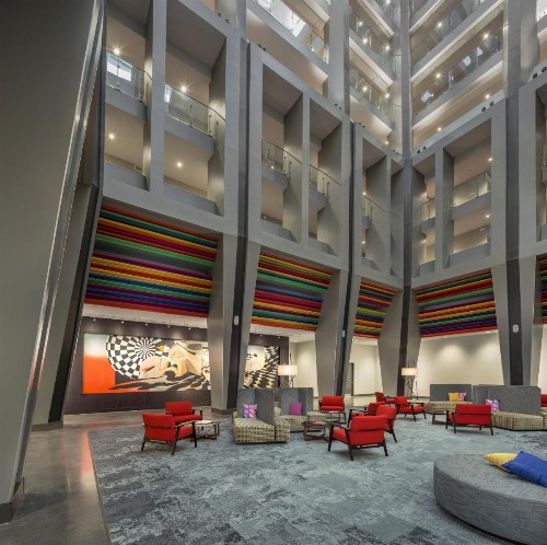 The Summit Hotel - image 1