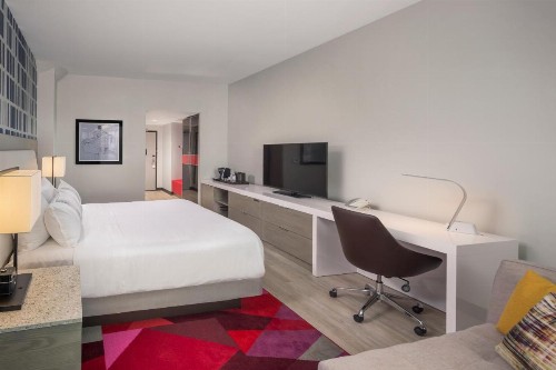 The Summit Hotel - image 14