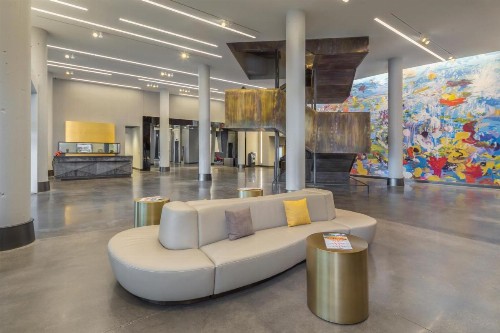 The Summit Hotel - image 30