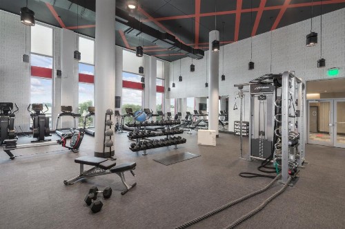 The Summit Hotel - image 41