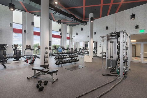 The Summit Hotel - image 50