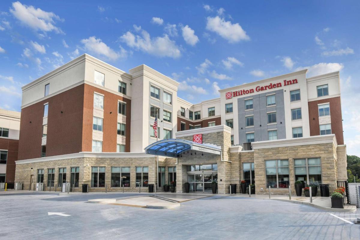Hilton Garden Inn Cincinnati Midtown - main image