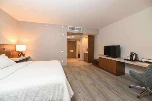 Hilton Garden Inn Cincinnati Midtown - image 10