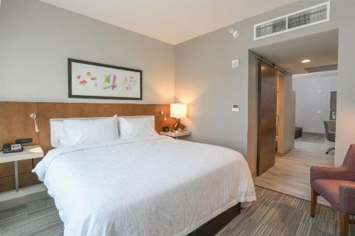 Hilton Garden Inn Cincinnati Midtown - image 11