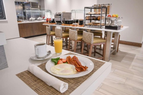 Hilton Garden Inn Cincinnati Midtown - image 24
