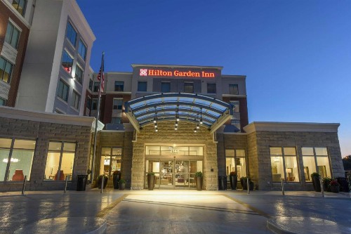 Hilton Garden Inn Cincinnati Midtown - image 40