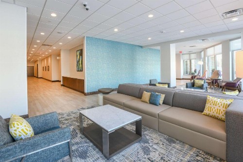 Hilton Garden Inn Cincinnati Midtown - image 8