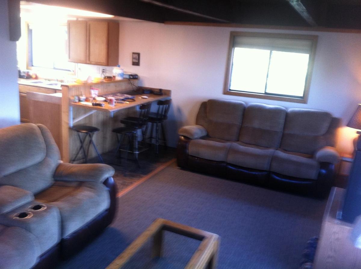 Clam Gulch Cabin - image 5