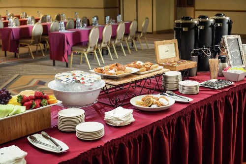 DoubleTree by Hilton Claremont - image 31