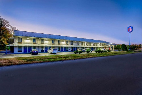 Value Inn Jeffersonville - image 3