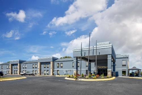 Quality Inn - image 34