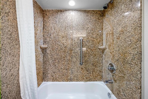 Quality Inn - image 46