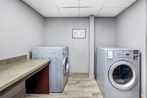 Quality Inn - image 48