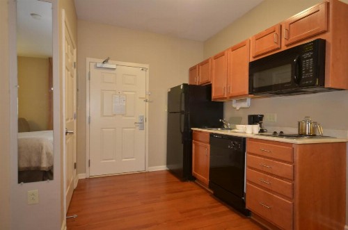 Candlewood Suites Clarksville - image 18