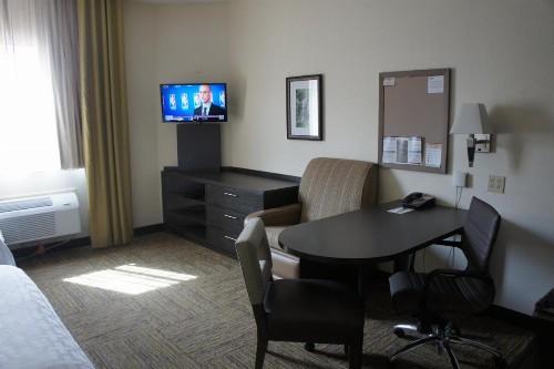 Candlewood Suites Clarksville - image 27