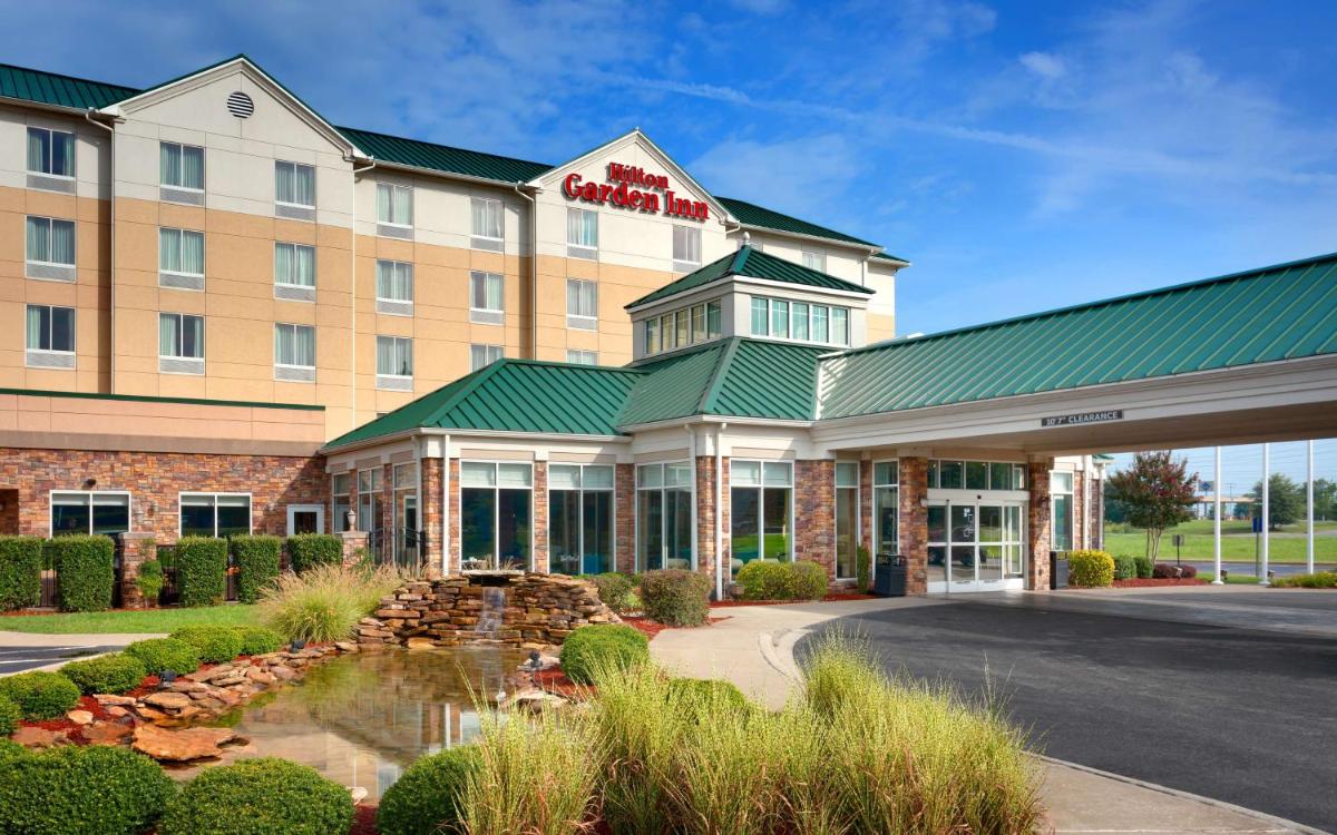 Hilton Garden Inn Clarksville - main image