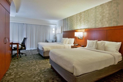 Courtyard by Marriott Clarksville - image 5