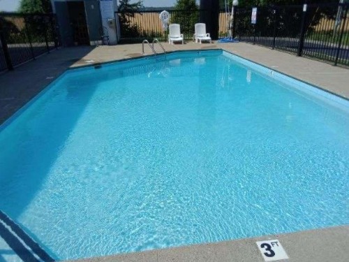 Americas Best Value Inn Clarksville - image 38