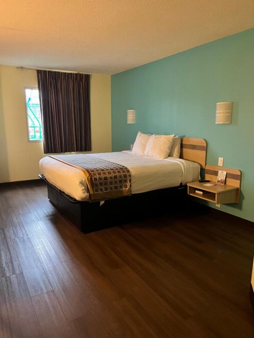 Americas Best Value Inn Clarksville - image 45