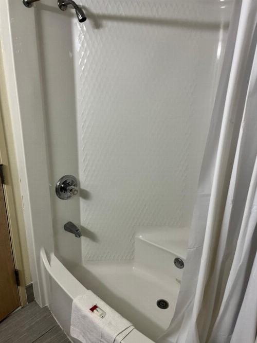 Americas Best Value Inn Clarksville - image 46