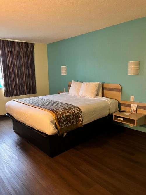 Americas Best Value Inn Clarksville - image 47
