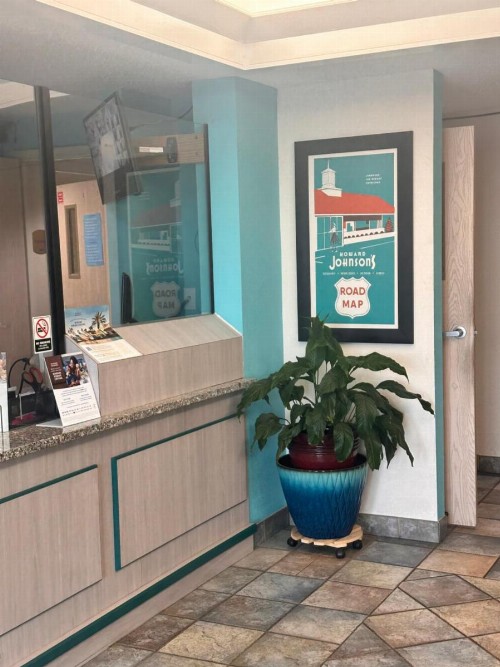 Americas Best Value Inn Clarksville - image 7