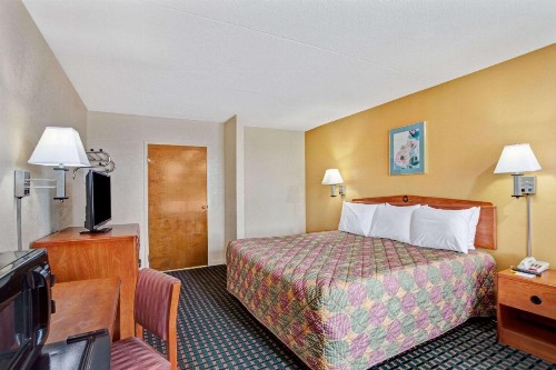 Days Inn by Wyndham Clarksville TN - image 21