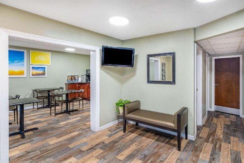 Days Inn by Wyndham Clarksville TN - image 25