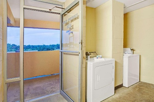 Days Inn by Wyndham Clarksville TN - image 34