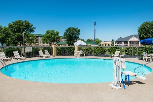 Baymont by Wyndham Clarksville Northeast - image 11