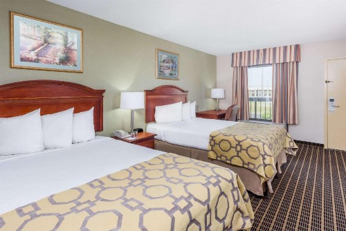 Baymont by Wyndham Clarksville Northeast - image 31