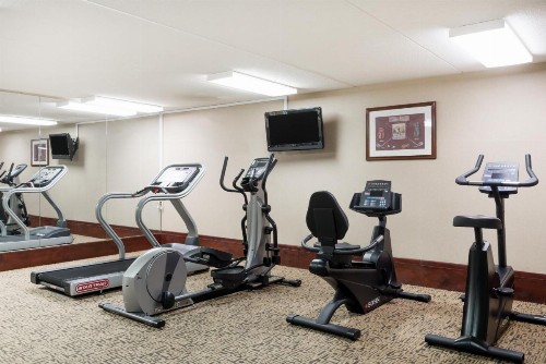 Baymont by Wyndham Clarksville Northeast - image 36