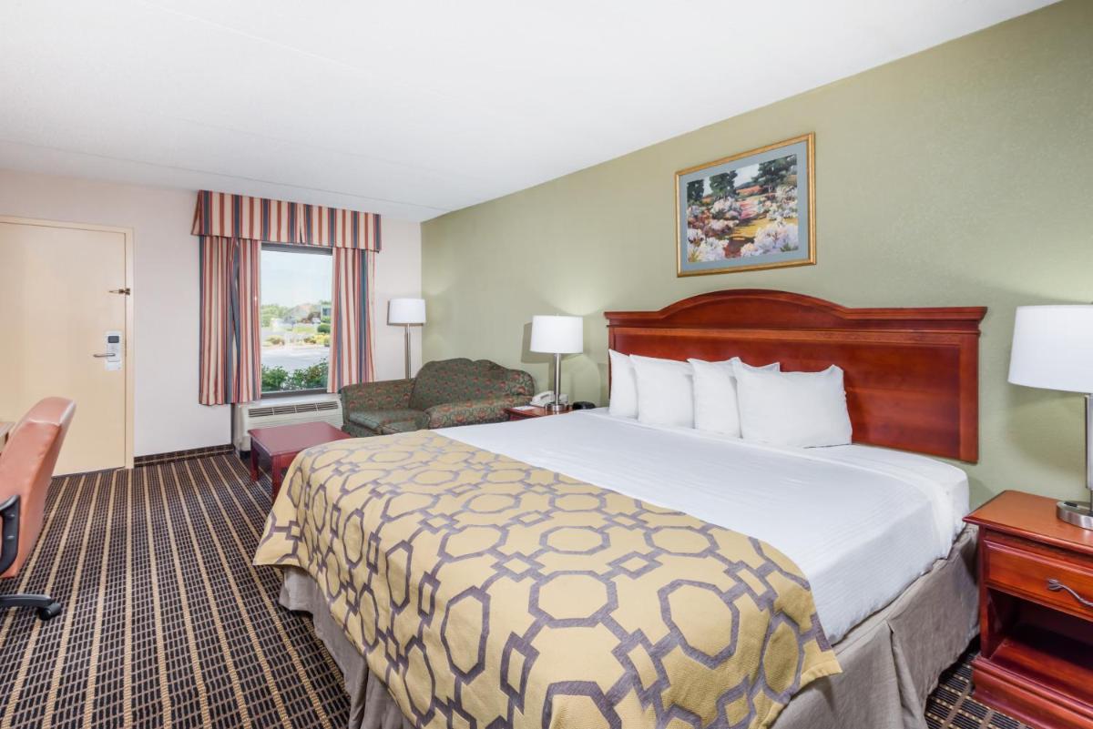 Baymont by Wyndham Clarksville Northeast - image 7