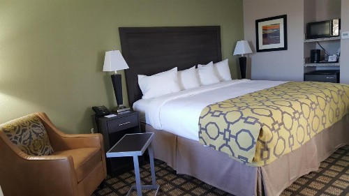 Baymont by Wyndham Clarksville - image 31