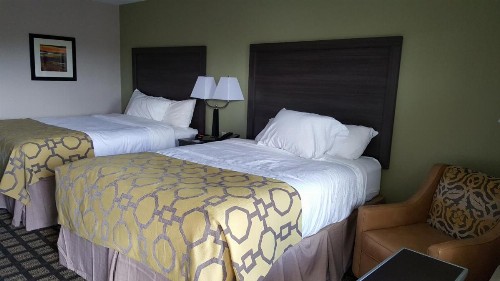 Baymont by Wyndham Clarksville - image 44
