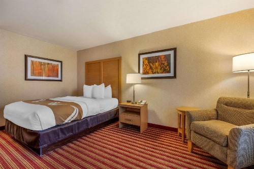 Quality Inn Exit 4 Clarksville - image 17