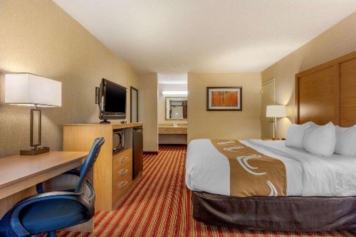 Quality Inn Exit 4 Clarksville - image 44