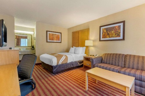 Quality Inn Exit 4 Clarksville - image 49