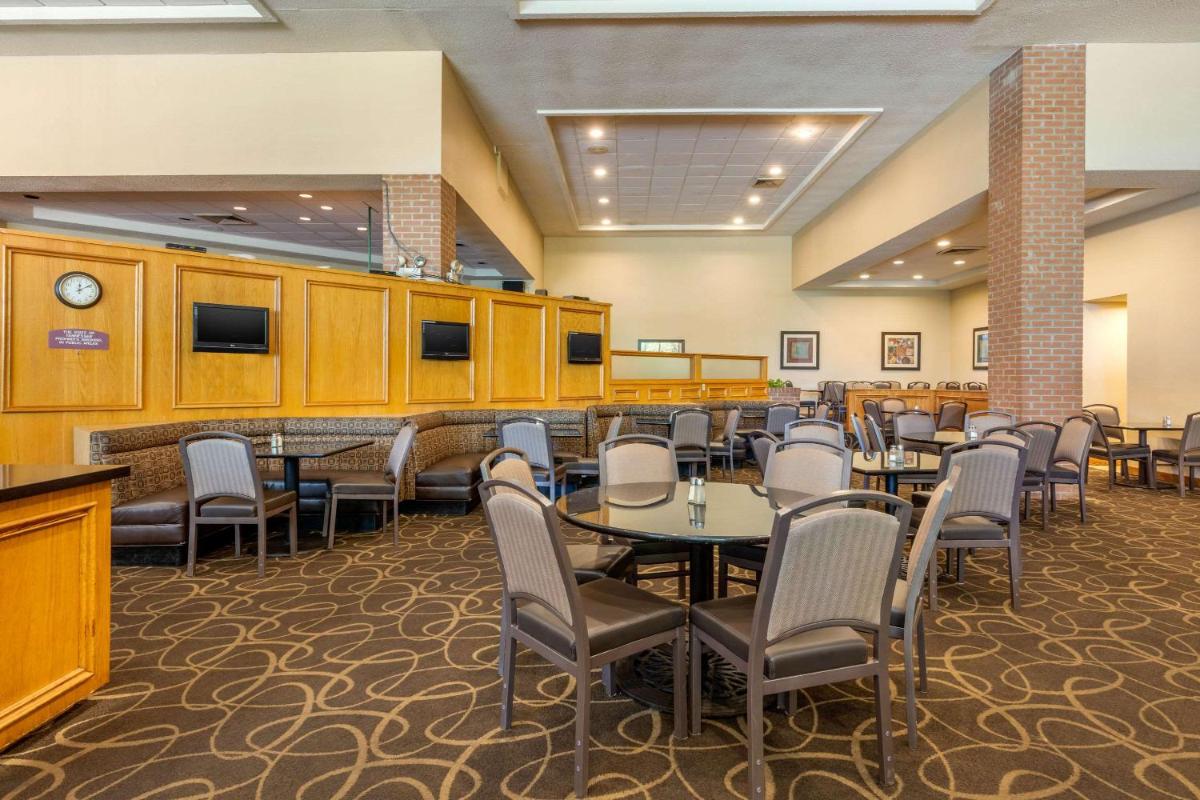 Quality Inn Exit 4 Clarksville - image 6