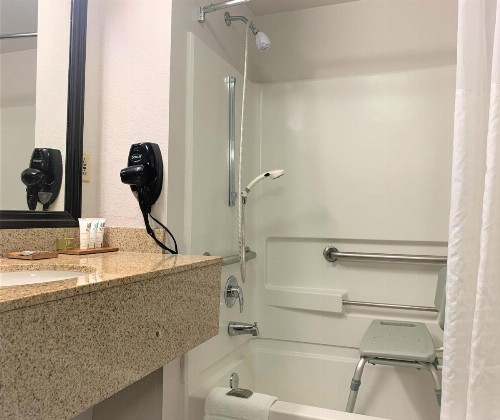 Country Inn & Suites by Radisson Clarksville TN - image 11