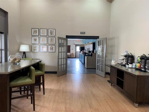 Country Inn & Suites by Radisson Clarksville TN - image 12