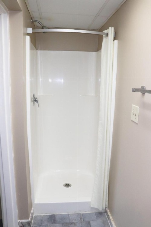 Super 8 by Wyndham Clarksville East - image 18