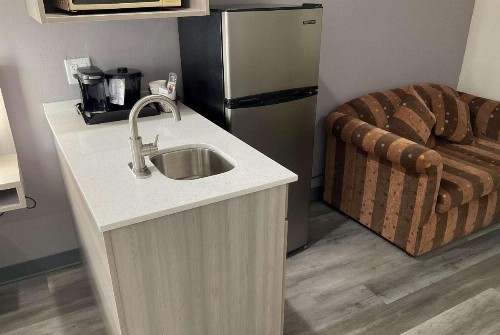 Microtel Inn and Suites Clarksville - image 13