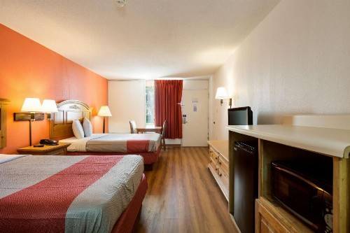Motel 6-Clarksville TN - image 10